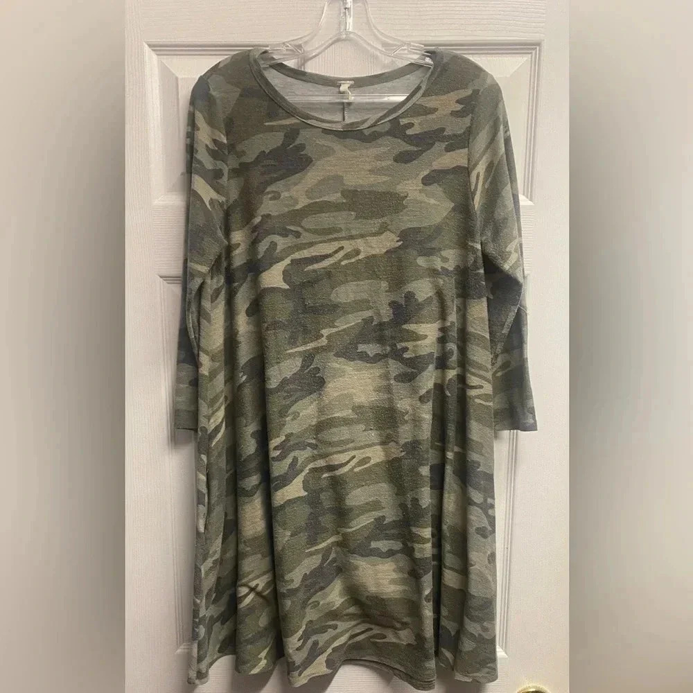Bellamie Boutique Brand Camaflouge Print Dress Size Large